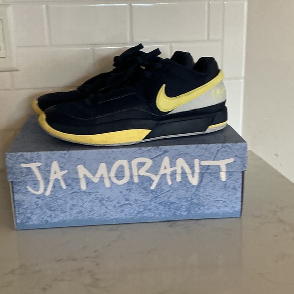 Nike Kids Sneakers - Black and Yellow